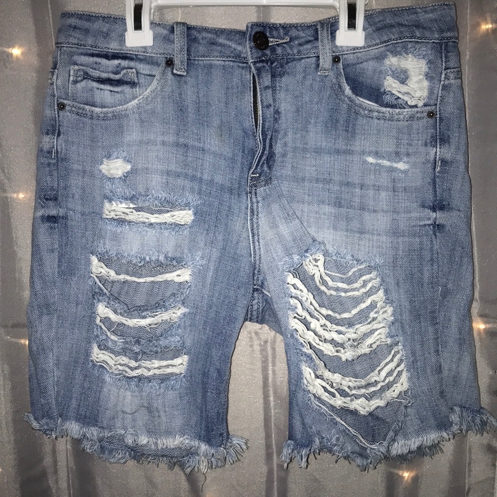 Forever 21 Distressed Bermuda Short - Picture 2 of 4